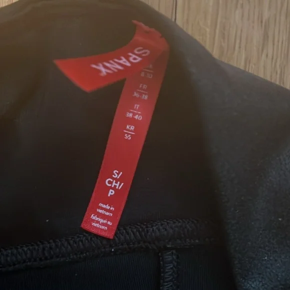 Spanx  Faux leather leggings black sz sm - Picture 4 of 5